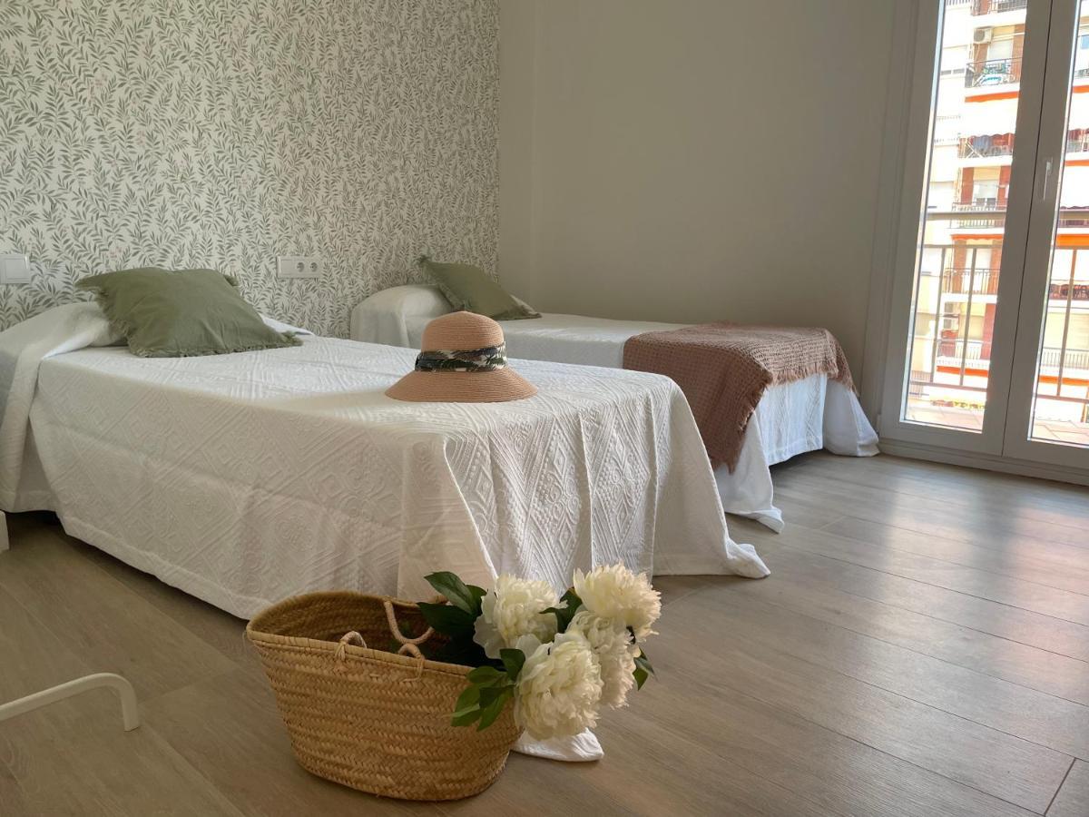 Piso A Estrenar Junto A La Playa Apartment ฟูเอนฮิโรลา ภายนอก รูปภาพ